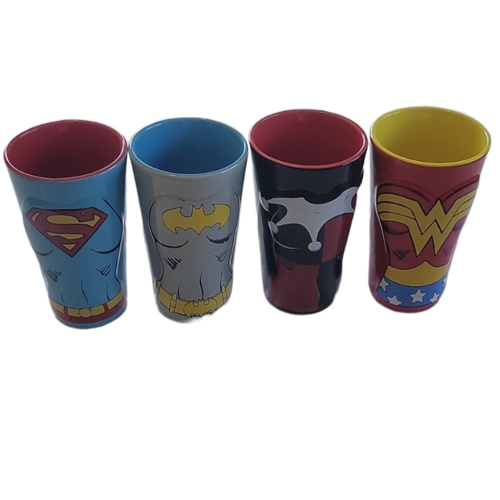 DC & Marvel Female Superhero Drinking Glasses Set